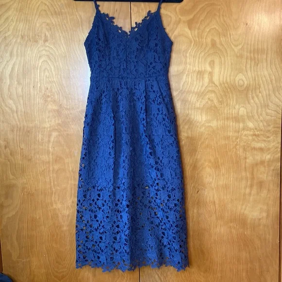 ASTR Lace A-Line Sleeveless V-Neck Midi Dress A figure-flattering closet staple. - Picture 3 of 12